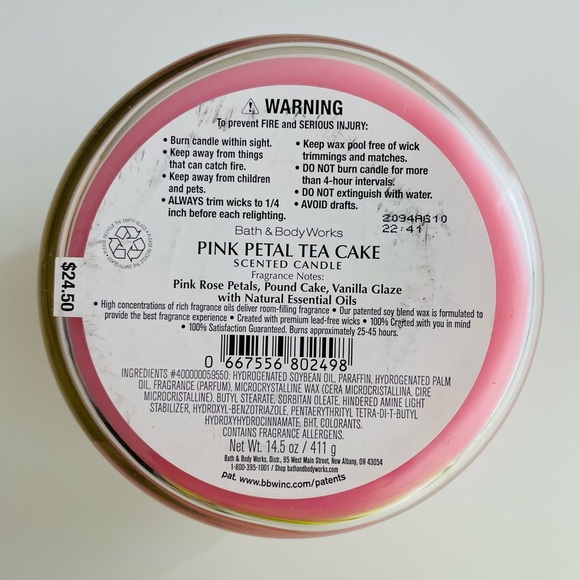 Bath and Body Works BBW Pink Petal Tea Cake Candle Rare - Picture 3 of 3